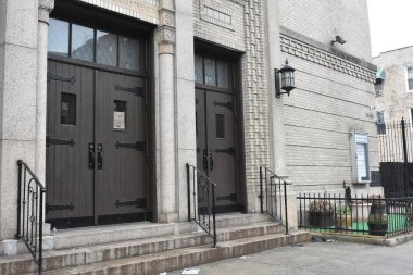Brooklyn, New York 'taki Genç İsrail Talmud Torah Cemaati' nde bomba ihbarı. 24 Aralık 2023, Brooklyn, New York, ABD: New York Polis Departmanı 