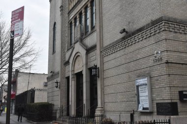 Brooklyn, New York 'taki Genç İsrail Talmud Torah Cemaati' nde bomba ihbarı. 24 Aralık 2023, Brooklyn, New York, ABD: New York Polis Departmanı 