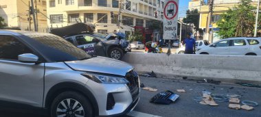 SAO PAULO (SP), 12 / 27 / 2023 - Alameda Eduardo Prado 'nun köşesindeki Av Rio Branco polis takibinde dört kişi kaçırıldı. Mahkumlar raporları hazırlamak için 2. DP 'ye götürüldü..