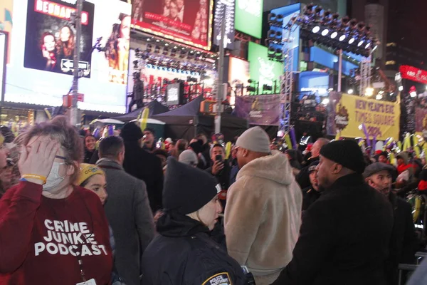 Cool Uppträder Nyårsafton Times Square December 2023 New York Usa — Stockfoto
