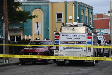 Newark, New Jersey 'deki Mescid Muhammed Camii' nin önünde bir imam vurularak ağır yaralandı. 3 Ocak 2024, Newark, New Jersey, ABD: Çarşamba sabahı saat 6: 16 sularında, polis,