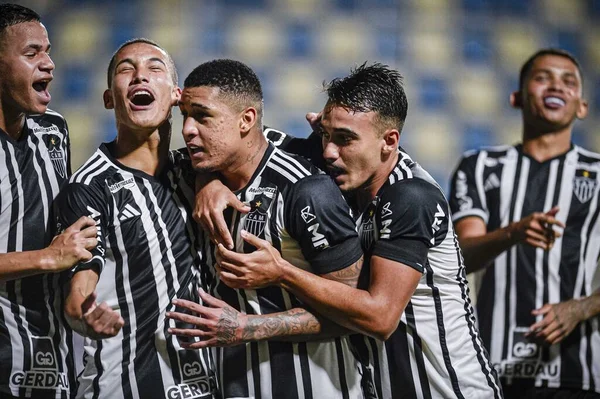 SAO PAULO (SP), 07 / 01 / 2024 - CUP SAO PAULO DE FOOTBOL JUNIOR ATLETICO MINEIRO 2023, Santana de Parnaiba Belediye Stadyumu (Ska Brasil), Sao Paulo Eyaleti Belediyesi, bu Pazar, 7 Ocak 2024. 