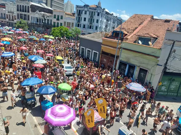 Rio Janeiro Brazil 2024 Hundreds People Accompany Clandestine Blocks Center — Stock Photo, Image