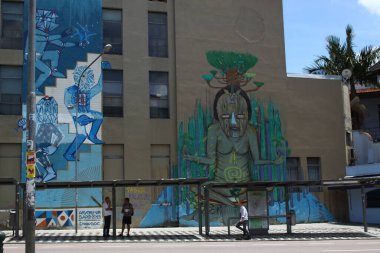 CURITIBA (PR) Brazil 01 / 10 / 2024 - Curitiba Tarih Merkezi 'nden geçerken, Largo da Ordem' i oluşturan düzinelerce eski binaya rastladık. Kendimizi bulmak için, Largo da Ordem rua dr claudino dos santos uzayından oluşur.