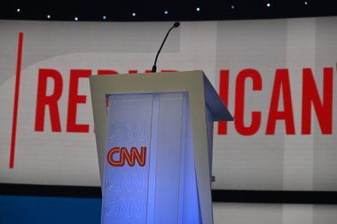 Des Moines, Iowa 'da CNN Cumhuriyetçi Başkanlık Öncelikli Münazara Sahnesi. 10 Ocak 2024, Des Moines, Iowa, ABD: Nikki Haley ve Ron DeSantis, Drake Üniversitesi 'nde CNN' in Cumhuriyetçi Başkanlık Öncelikli Tartışmasına katılacaklar