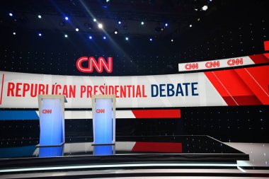 Des Moines, Iowa 'da CNN Cumhuriyetçi Başkanlık Öncelikli Münazara Sahnesi. 10 Ocak 2024, Des Moines, Iowa, ABD: Nikki Haley ve Ron DeSantis, Drake Üniversitesi 'nde CNN' in Cumhuriyetçi Başkanlık Öncelikli Tartışmasına katılacaklar