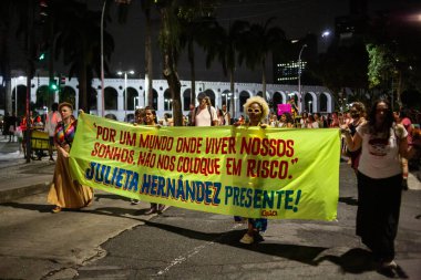 RIO DE JANEIRO (RJ), Brezilya 01 / 12 / 2024 - Aralık ayında Manaus 'ta öldürülen Venezuelalı sirk sanatçısı Julieta Hernandez' in anısına bisiklet gezisi. Etkinlik Rio de Janeiro şehir merkezinde gerçekleşti. 