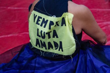 Rio de Janeiro (RJ), Brezilya 01 / 12 / 2024 - Venezüellalı sirk sanatçısı Julieta Hernandez onuruna bu Cuma (12) 'bisiklet turu' nu ülkenin dört bir yanından bisikletçiler yapacak 