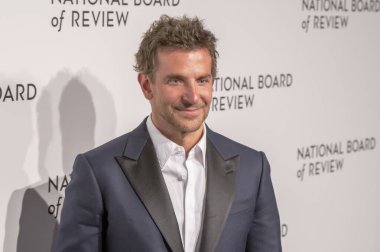 2024 Ulusal Değerlendirme Kurulu Ödül Galası. 11 Ocak 2024, New York, ABD: Bradley Cooper, 11 Ocak 2024 'te New York' ta 42. Cadde Cipriani 'deki 2024 Ulusal İnceleme Kurulu Galasına katılır.. 