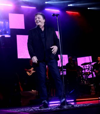 RIO DE JANEIRO (RJ), 01 / 12 / 2024 - SHOW / FABIO JR / VIVO RIO - Fabio Jr 'ın Vivo Rio' daki gösterisi, Rio de Janeiro 'nun güney bölgesindeki Flamengo parkında aktörler ve aktrisler George ve Thati Lopes ile birlikte