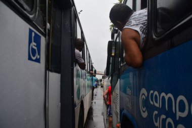 RIO DE JANEIRO (RJ), Brezilya 01 / 14 / 2024 - Dün geceden bu yana şiddetli yağışlar (13) Rio de Janeiro 'nun kuzeyinde, Iraklı ve Rocha Miranda gibi mahallelerde ve diğerleri gibi çok sayıda sele yol açtı.