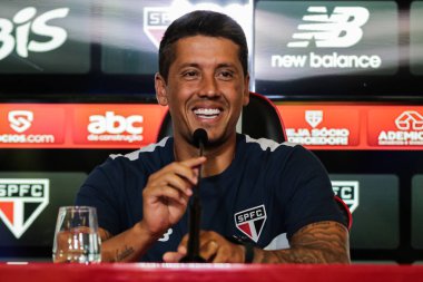 Sao Paulo (SP), Brezilya 01 / 15 / 2024 - Cumhurbaşkanı Julio Casares ve koçu Thiago Carpini, 15 Ocak 2024 tarihinde Sao Paulo 'da düzenlenen basın toplantısı sunumunda, Sao Paulo-SP' de. 