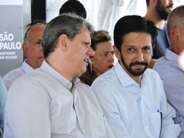 Sao Paulo (SP), 01 / 17 / 2024 - Vali Tarcisio de Freitas ve Sao Paulo Ricardo Nunes Belediye Başkanı, Araucaria Yüzen Pho 'nun uygulanmasının ilk aşaması olan Billings barajının açılış törenine katıldılar.