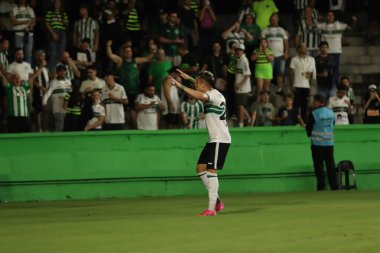 CURITIBA (PR), 01 / 18 / 2024 - Coritiba ile PSTC maçı, 2024 Paranense Şampiyonası 'nın ilk turu için geçerli, 18 Ocak 2024 Perşembe gecesi Couto Pereira Stadyumu' nda 