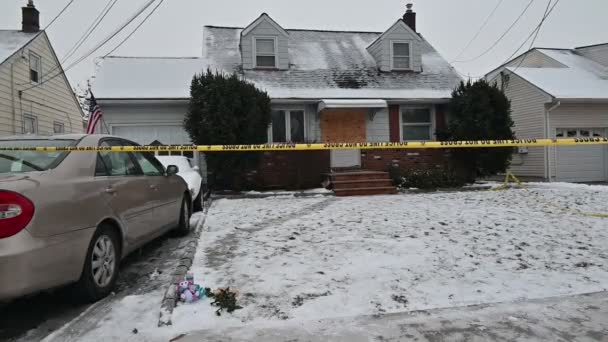 Une Cassette Police Entoure Une Maison Jeudi Matin Deux Enfants — Video