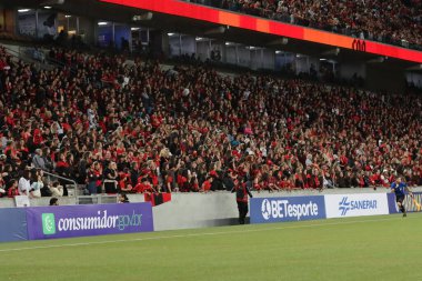CURITIBA (PR), Brezilya 24 / 01 / 2024 - Maç Furacao ve Arena da Baixada arasındaki buluşmayı simgeliyor. Stadyum da dolu olacak. Oyunun hayranları olmaz, kapalı kapılar ardında olur.