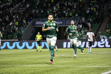 Sao Paulo (SP), 24 / 01 / 2024 - PALMEIRAS vs INTER DE LIMEIRA - Palmeiras 'dan Raphael Veiga, Palmeiras ve Inter de Limeira arasında oynanan maçta golünü kutluyor, Campeonato Paulista 2024' ün ikinci turu için geçerli