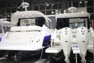 New York Tekne Şovu. 24 Ocak 2024, New York, ABD. Uluslararası Tekne Endüstrisi 'ne (IBI) göre, New York Teknesi 1905' ten beri devam etmektedir ve dünyanın en eski ve en uzun süreli tekne fuarıdır.. 