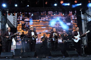 Sao Paulo (SP), 01 / 25 / 2024 - Demonios da Garoa grubu, başkentin 470. kuruluş yıldönümü münasebetiyle bu Perşembe günü Avenida Sao Joao 'da sahne aldı. (Fotoğraf: Leandro