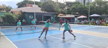 SAO PAULO (SP), Brezilya 1 / 28 / 2024 - Sao Paulo 'daki Clube Arena Bola Furada' da Amatör Pickleball Turnuvası (28)).