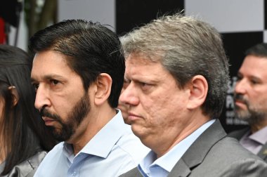 Sao Paulo (SP), Brezilya 01 / 29 / 2024 - Sao Paulo Tarcisio de Freitas valisi ve Belediye Başkanı Ricardo Nunes, Morumbi 'deki Antonico nehrinin bir kısmının kanalize edildiğini duyurdu. 