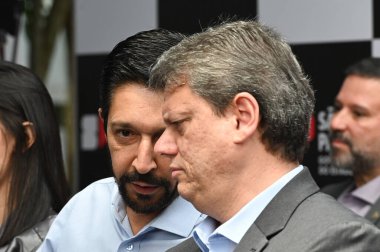 Sao Paulo (SP), Brezilya 01 / 29 / 2024 - Sao Paulo Tarcisio de Freitas valisi ve Belediye Başkanı Ricardo Nunes, Morumbi 'deki Antonico nehrinin bir kısmının kanalize edildiğini duyurdu. 