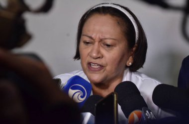 NATAL (RN), Brezilya 01 / 02 / 2024 - Rio Grande do Norte Valisi Fatima Bezerra, Sosyal Kalkınma Bakanı 'nın da katılımıyla 01 / 31 / 2024 tarihinde Natal / RN' deki kongre merkezinde Kuzeydoğu Konsorsiyumu başkanı olarak göreve başladı.