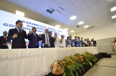 NATAL (RN), Brezilya 01 / 02 / 2024 - Rio Grande do Norte Valisi Fatima Bezerra, Sosyal Kalkınma Bakanı 'nın da katılımıyla 01 / 31 / 2024 tarihinde Natal / RN' deki kongre merkezinde Kuzeydoğu Konsorsiyumu başkanı olarak göreve başladı.