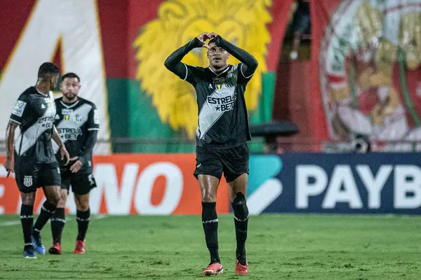 Sao Paulo (SP), Brezilya 31 / 01 / 2024 - Campeonato Paulista 2024 'ün dördüncü turu için geçerli olan Portuguesa ile Ponte Preta arasındaki maç, bu Çarşamba gecesi Sao Paulo-SP' deki Estadio Oswaldo Teixeira Duarte, Caninde 'de yapıldı.