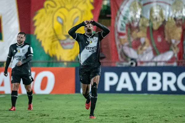 Sao Paulo (SP), Brezilya 31 / 01 / 2024 - Campeonato Paulista 2024 'ün dördüncü turu için geçerli olan Portuguesa ile Ponte Preta arasındaki maç, bu Çarşamba gecesi Sao Paulo-SP' deki Estadio Oswaldo Teixeira Duarte, Caninde 'de yapıldı.