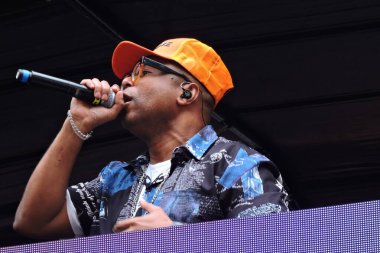 Sao Paulo (SP), Brezilya 03 / 02 / 2024 - Geleneksel Casa Comigo grubu, Cumartesi öğleden sonra Pinheiros mahallesinde Avenida Henrique Schaumann 'da karnaval öncesi geçit töreni düzenledi.