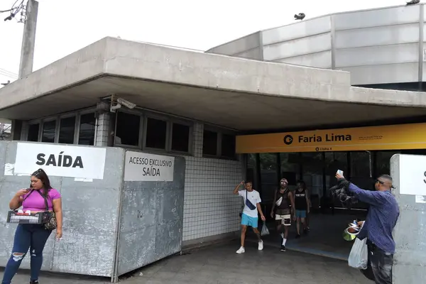 Sao Paulo Brazil 2024 Viamobilidade Implementing Special Operation Stations Close — Stock Photo, Image