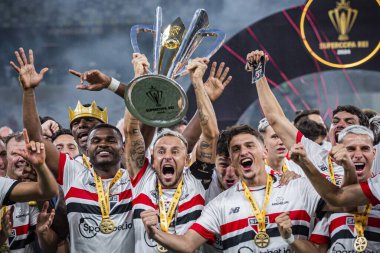 BELO HORIZONTE (MG), 04 / 02 / 2024 - Sao Paulo takımı, 2024 Brezilya Süper Kupası final maçı için geçerli olan Palmeiras ve Sao Paulo arasındaki maçtan sonra şampiyonluğu kutluyor