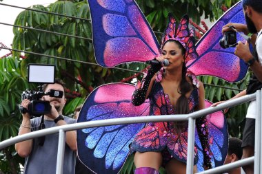 Sao Paulo (SP), 04 / 02 / 2024 - Şarkıcı Lexa, Bloco Sapequinha 'daki performans sırasında, blok bu Cumartesi, 3 Şubat 2024' ün erken saatlerinde Rio de Janeiro 'daki MAM' de gerçekleşti.. 