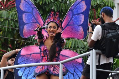 Sao Paulo (SP), 04 / 02 / 2024 - Şarkıcı Lexa, Bloco Sapequinha 'daki performans sırasında, blok bu Cumartesi, 3 Şubat 2024' ün erken saatlerinde Rio de Janeiro 'daki MAM' de gerçekleşti.. 