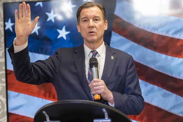 Tom Suozzi Holds Campaign Rally February 2024 Floral Park New — Stock Photo, Image