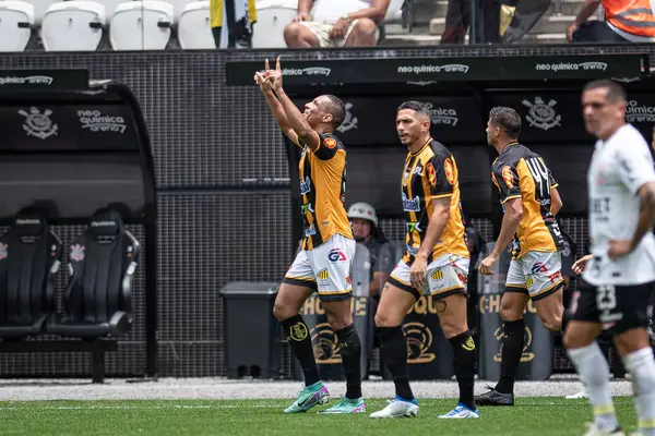 Sao Paulo (SP), Brezilya 04 / 02 / 2024 - Jenison, So Paulo 'nun doğu bölgesindeki Neo Quimica Arena' da düzenlenen Campeonato Paulista 2024 'ün beşinci turu için geçerli olan Corinthians ve Novorizontino arasında oynanan karşılaşmada golünü kutluyor. 