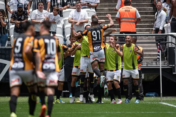 Sao Paulo (SP), Brezilya 04 / 02 / 2024 - Jenison, So Paulo 'nun doğu bölgesindeki Neo Quimica Arena' da düzenlenen Campeonato Paulista 2024 'ün beşinci turu için geçerli olan Corinthians ve Novorizontino arasında oynanan karşılaşmada golünü kutluyor.