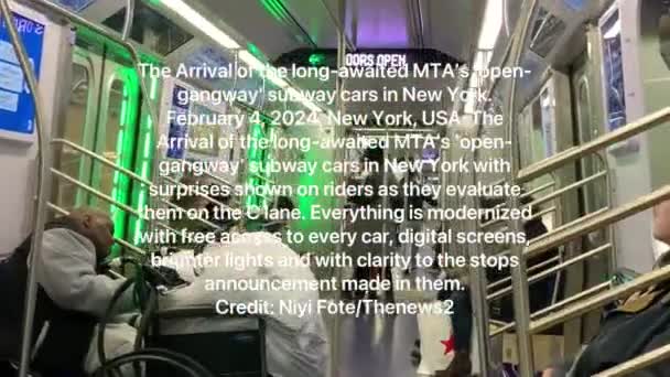 Ankomsten Efterlängtade Mtas Open Gangway Tunnelbanevagnar New York Februari 2024 — Stockvideo