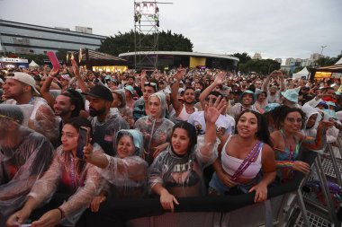Sao Paulo (SP) Brazil 02 / 04 / 2024 - On Brezilya başkentinden geçen ve bugün sona eren Ensaios de Anitta gösterilerinin son performansı, 4 Şubat 2024, Sao Paulo 'daki Latin Amerika Anıtı' nda gerçekleşti.