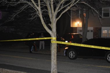 Willingboro, New Jersey 'de birkaç kez bıçaklanmış. 4 Şubat 2024, Willingboro, New Jersey, ABD: Bir kişinin Pazar akşamı Willingboro, New Jersey 'de 10 Rose Caddesi' nde defalarca bıçaklandığı bildirildi.. 