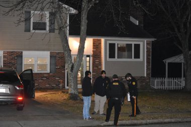 Willingboro, New Jersey 'de birkaç kez bıçaklanmış. 4 Şubat 2024, Willingboro, New Jersey, ABD: Bir kişinin Pazar akşamı Willingboro, New Jersey 'de 10 Rose Caddesi' nde defalarca bıçaklandığı bildirildi.. 