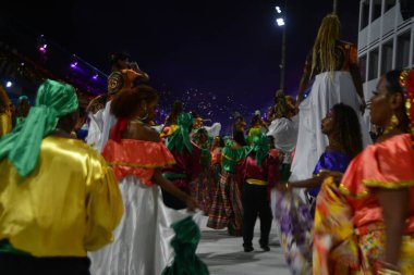 4 Şubat 2024 Pazar günü Brezilya 'nın Rio de Janeiro şehrinin merkezindeki Marques de Sapucai' de düzenlenen Imperatriz Leopoldinense samba okulunun teknik provası.