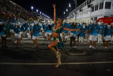 4 Şubat 2024 Pazar günü Brezilya 'nın Rio de Janeiro şehrinin merkezindeki Marques de Sapucai' de düzenlenen Imperatriz Leopoldinense samba okulunun teknik provası.