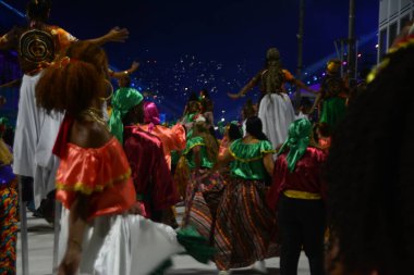 4 Şubat 2024 Pazar günü Brezilya 'nın Rio de Janeiro şehrinin merkezindeki Marques de Sapucai' de düzenlenen Imperatriz Leopoldinense samba okulunun teknik provası.