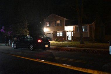 Willingboro, New Jersey 'de birkaç kez bıçaklanmış. 4 Şubat 2024, Willingboro, New Jersey, ABD: Bir kişinin Pazar akşamı Willingboro, New Jersey 'de 10 Rose Caddesi' nde defalarca bıçaklandığı bildirildi.. 