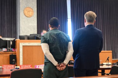 Cesar Santana Jersey City, New Jersey 'deki Hudson County Yüksek Mahkemesi' nde görüldü. 5 Şubat 2024, Jersey City, New Jersey, ABD: Cesar Santana bir Jersey City anaokulu öğretmenini öldürmekle suçlanıyor ve Pazartesi sabahı mahkemeye çıkarıldı.