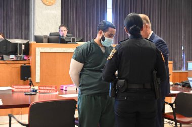 Cesar Santana Jersey City, New Jersey 'deki Hudson County Yüksek Mahkemesi' nde görüldü. 5 Şubat 2024, Jersey City, New Jersey, ABD: Cesar Santana bir Jersey City anaokulu öğretmenini öldürmekle suçlanıyor ve Pazartesi sabahı mahkemeye çıkarıldı.