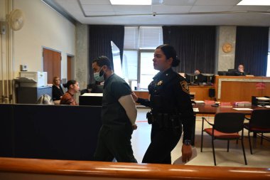 Cesar Santana Jersey City, New Jersey 'deki Hudson County Yüksek Mahkemesi' nde görüldü. 5 Şubat 2024, Jersey City, New Jersey, ABD: Cesar Santana bir Jersey City anaokulu öğretmenini öldürmekle suçlanıyor ve Pazartesi sabahı mahkemeye çıkarıldı.