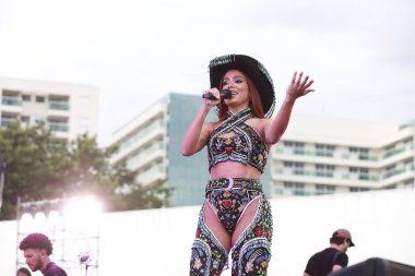 Sao Paulo (SP) Brazil 02 / 04 / 2024 - On Brezilya başkentinden geçen ve bugün sona eren Ensaios de Anitta gösterilerinin son performansı, 4 Şubat 2024, Sao Paulo 'daki Latin Amerika Anıtı' nda gerçekleşti.